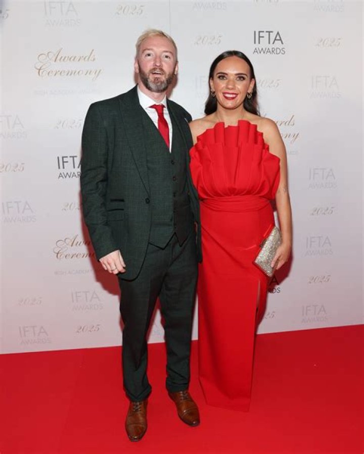 Who is DJ Esco Dating – DJ Esco's Girlfriend & Exes