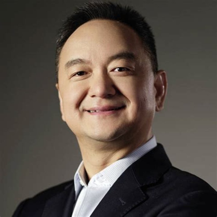 Yiliang Peng - Net Worth, Age, Height, Birthday, Bio, Wiki!